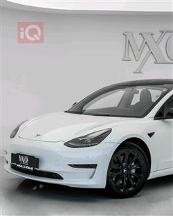 تسلا موديل 3